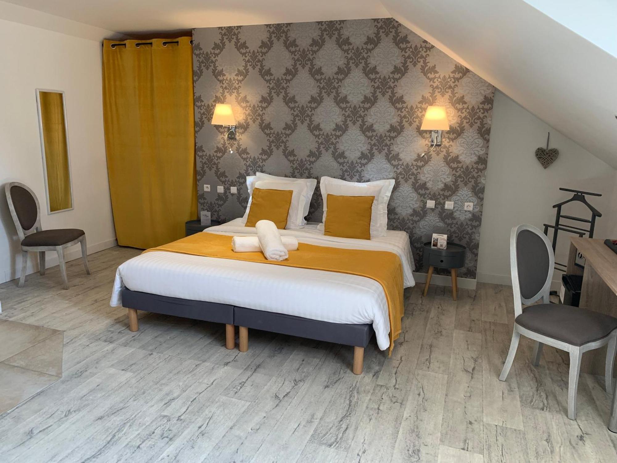 Le Manoir De Pierre Levee, The Originals Collection Hotell Tournon-Saint-Martin Exteriör bild